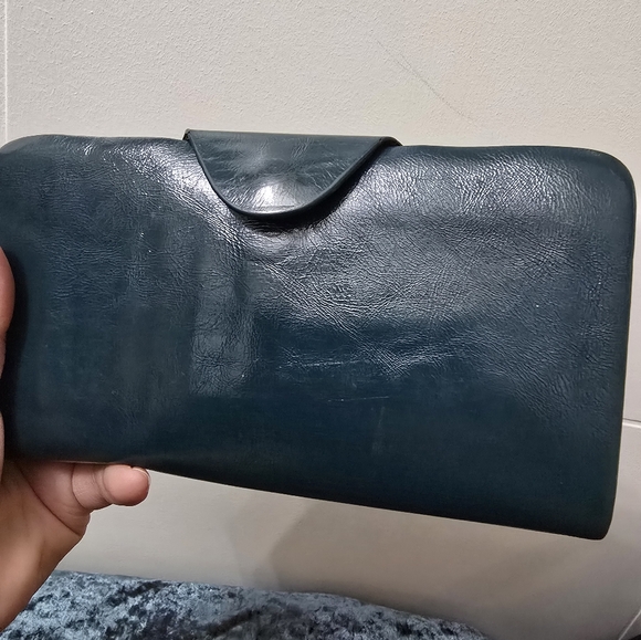 Clarks dark green leather wallet - Picture 1 of 8